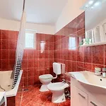 Hébergement de vacances Mit Gym, Privatpool, Bbq Pula