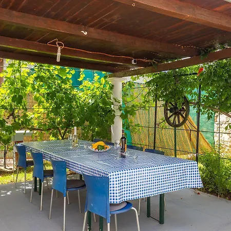 Holiday home Mit Gym, Privatpool, Bbq Pula