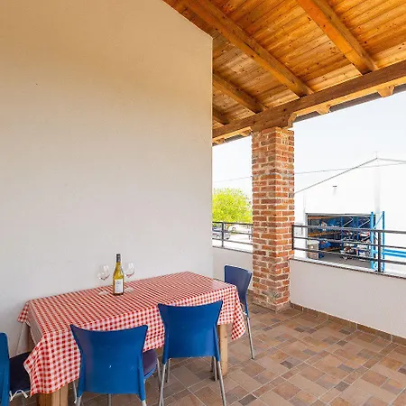 Mit Gym, Privatpool, Bbq