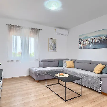 Dom wakacyjny Mit Gym, Privatpool, Bbq *