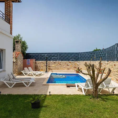 Mit Gym, Privatpool, Bbq * Pula