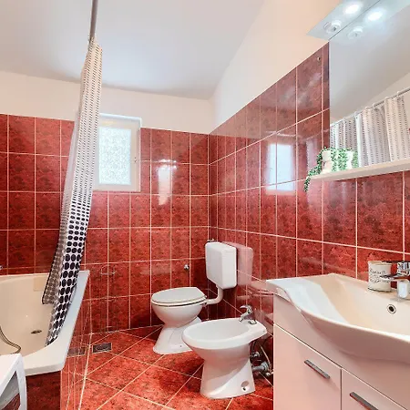 Dom wakacyjny Mit Gym, Privatpool, Bbq Pula