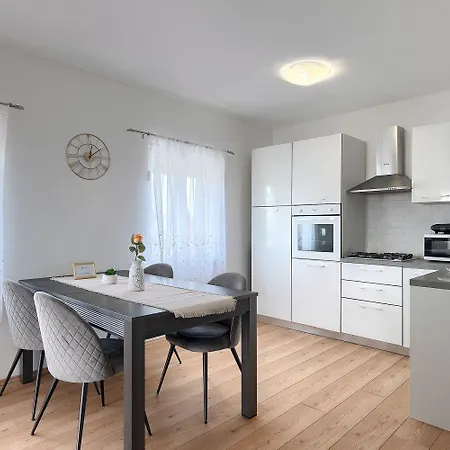 Mit Gym, Privatpool, Bbq Dom wakacyjny