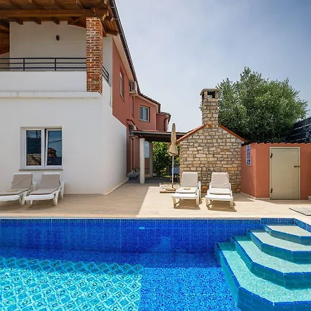 Mit Gym, Privatpool, Bbq Holiday home *