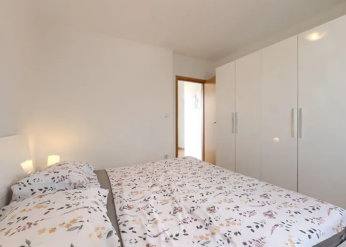 Mit Gym, Privatpool, Bbq 풀라