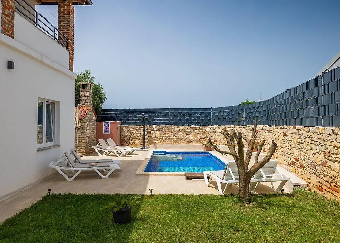 Mit Gym, Privatpool, Bbq * 풀라